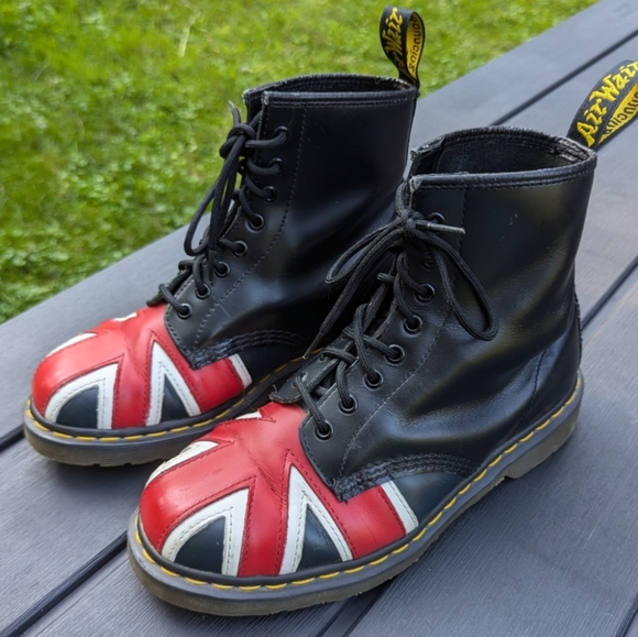 Dr Martens Boots Union Jack British Flag Unisex Men's 9 Women's 10 - Picture 2 of 15